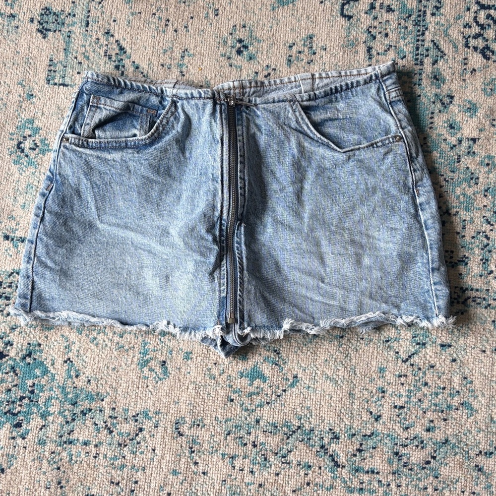 Wild Fable Light Wash Denim Skort with Front Zip